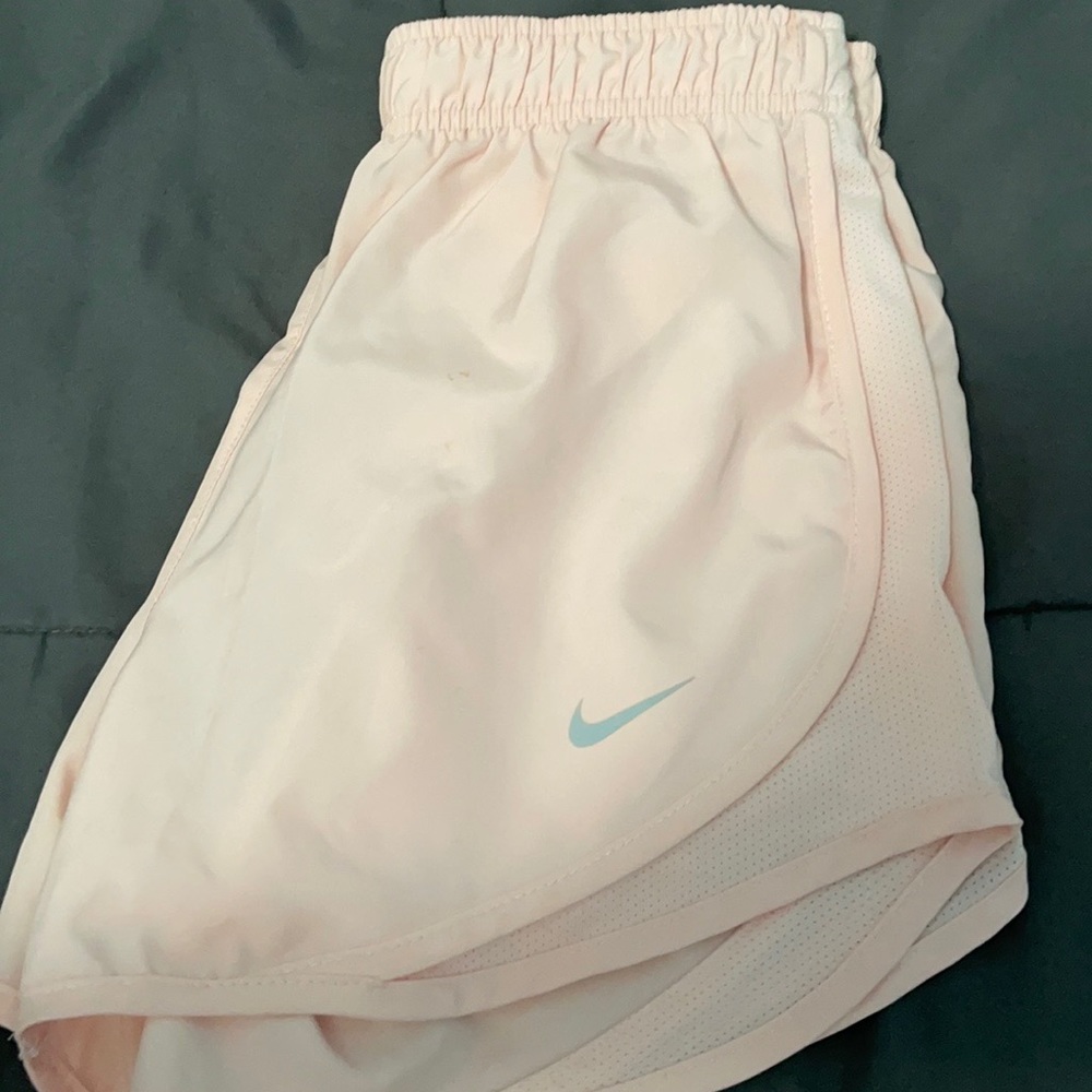 light pink nike running shorts